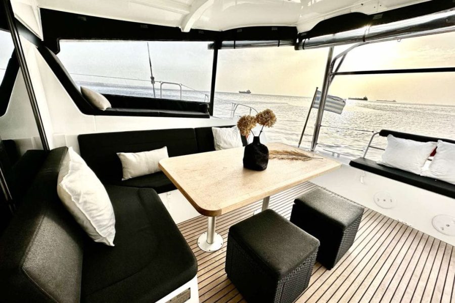 Luxury Boat Charter